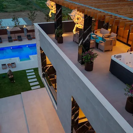 Hh Point Luxury Durrës