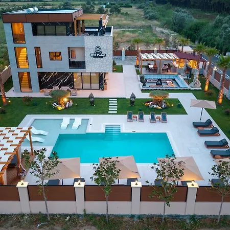 Вилла Hh Point Luxury