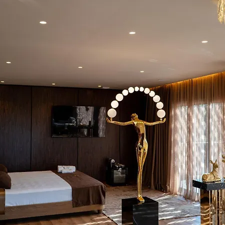 Hh Point Luxury