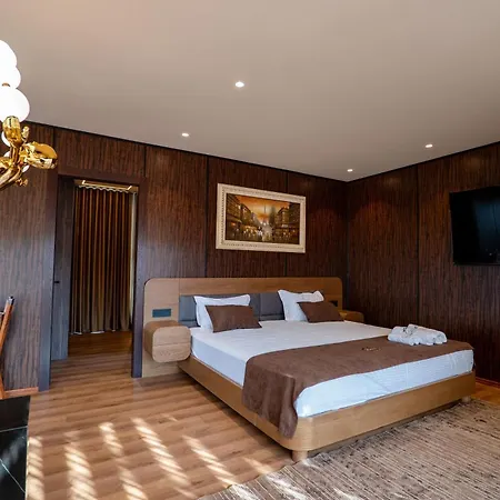 Hh Point Luxury * Дуррес