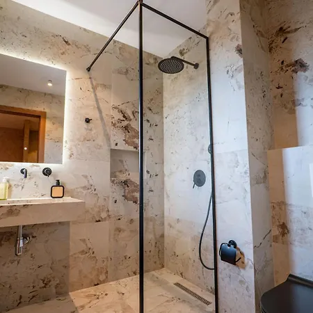 Hh Point Luxury Villa Durrës