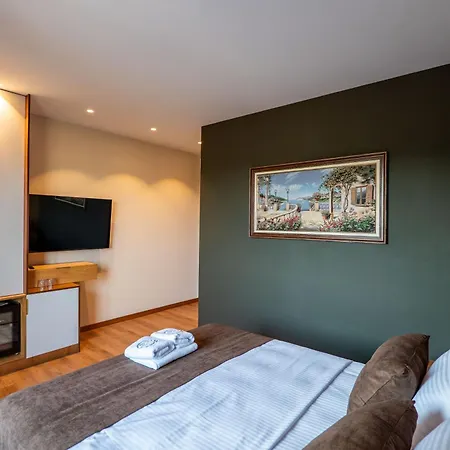 Hh Point Luxury *